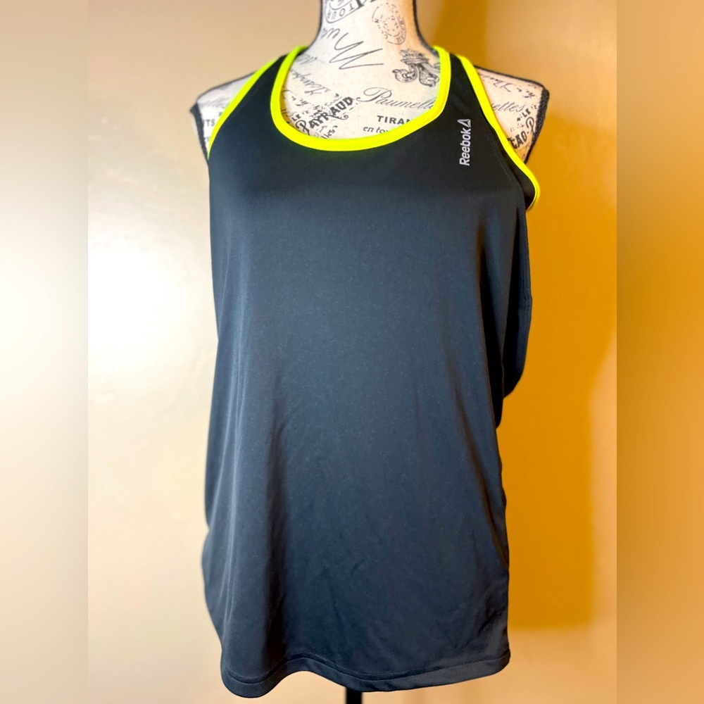 Reebok Black/Neon Yellow sports Bra Tank Top sz L. New w/o Tags.